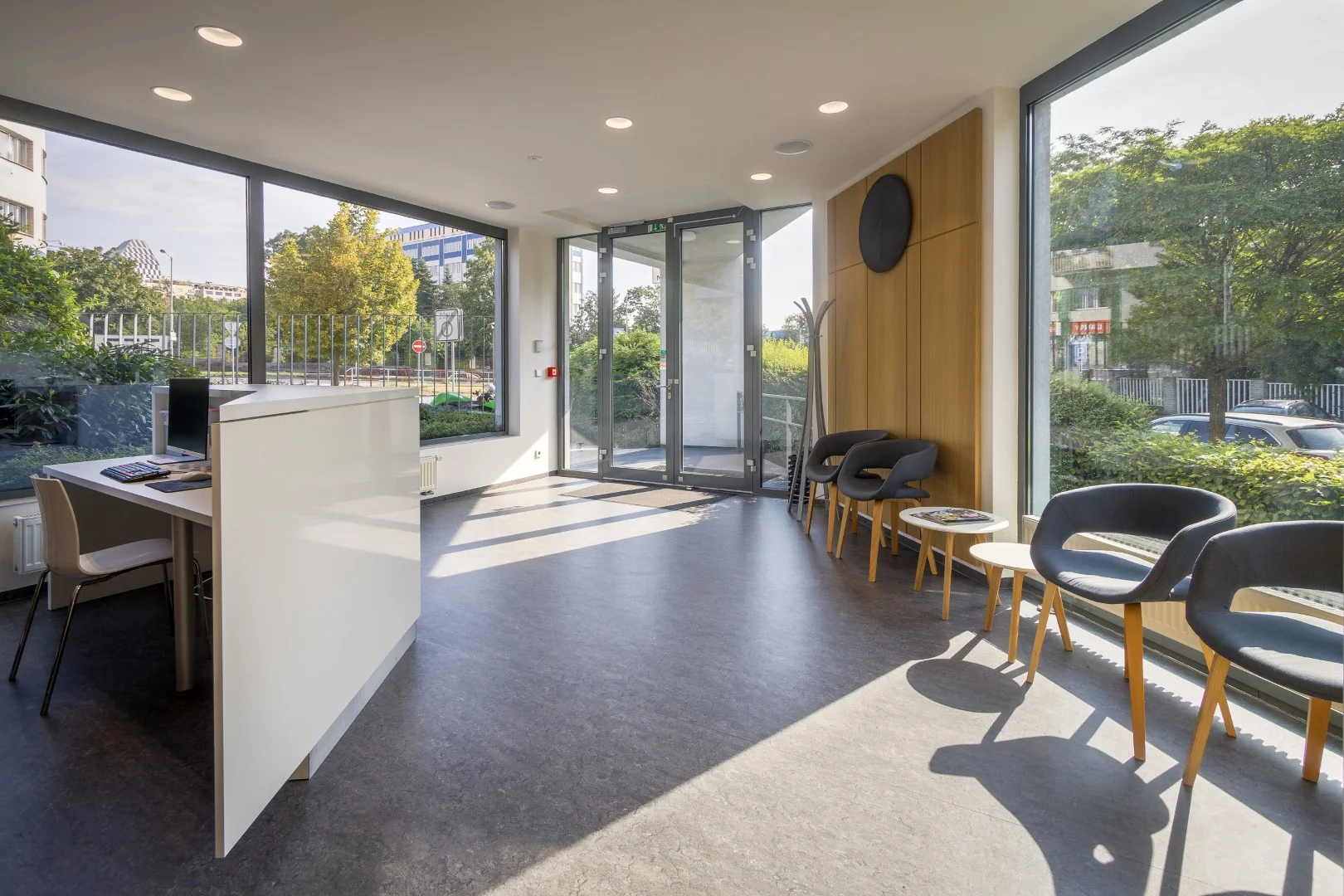 MCDental waiting room