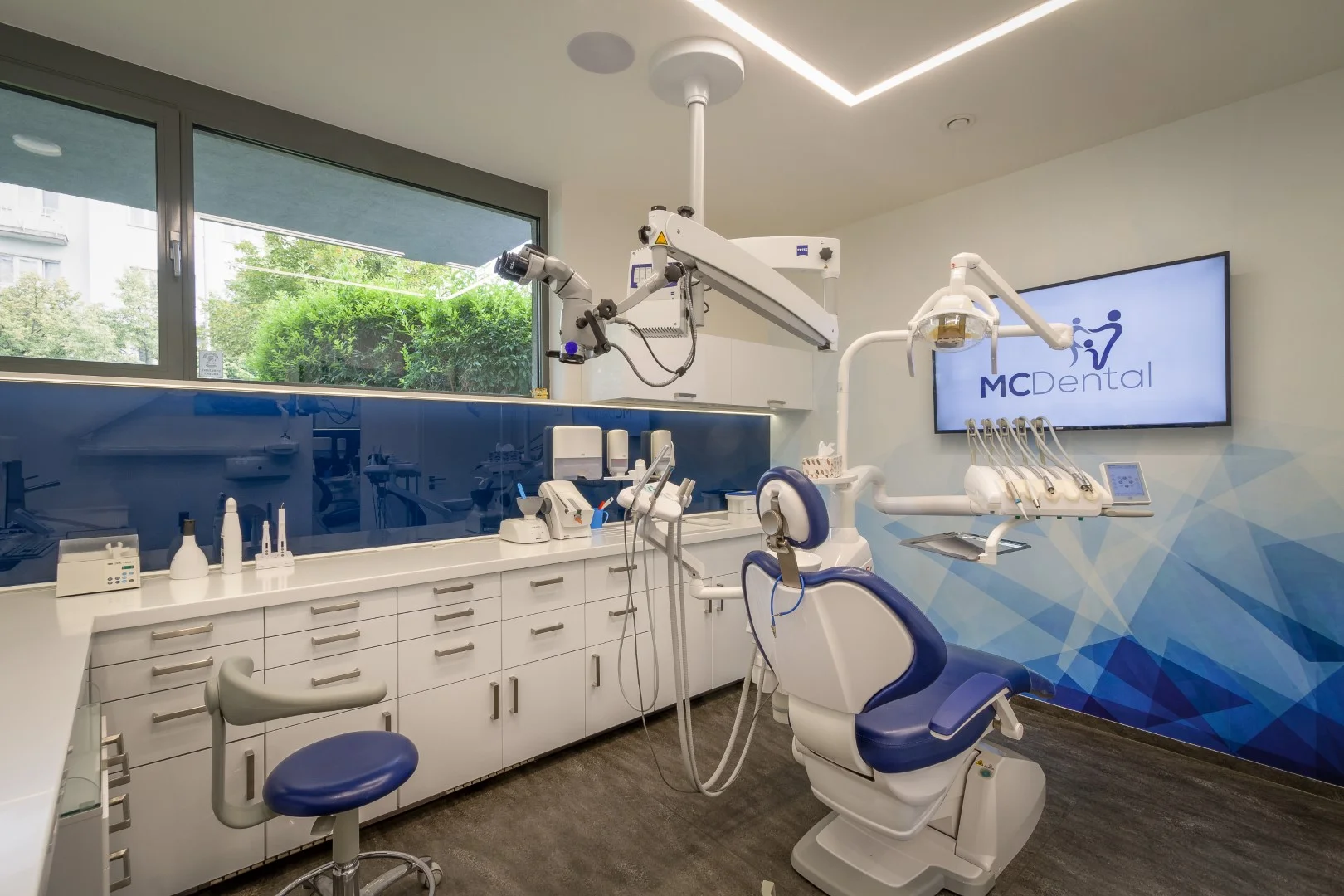 MCDental treatment room